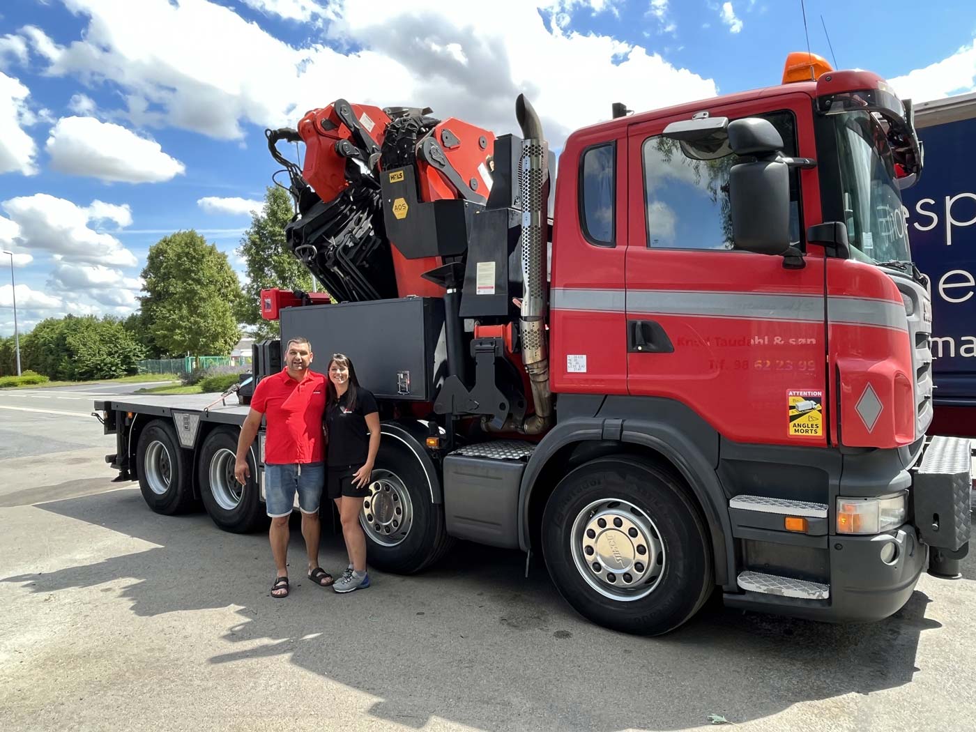 Dressing sur mesure avec portes miroir réalisé par JLF Agencement à Annecy