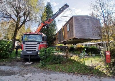 Transfert et levage sécurisé de cabanes et bungalows sur site par ALP Levage