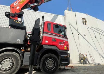 Opération de levage et manutention de matériel de chantier industriel par ALP Levage