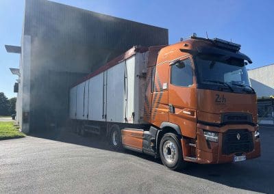 Transport sécurisé de marchandises en vrac avec camion FMA par ALP Levage en Haute-Savoie